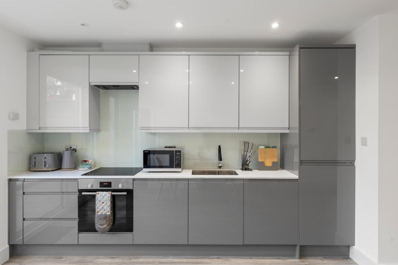Star London Vivian Avenue 3-Bed Oasis With Garden Apartment The Hyde Exterior photo