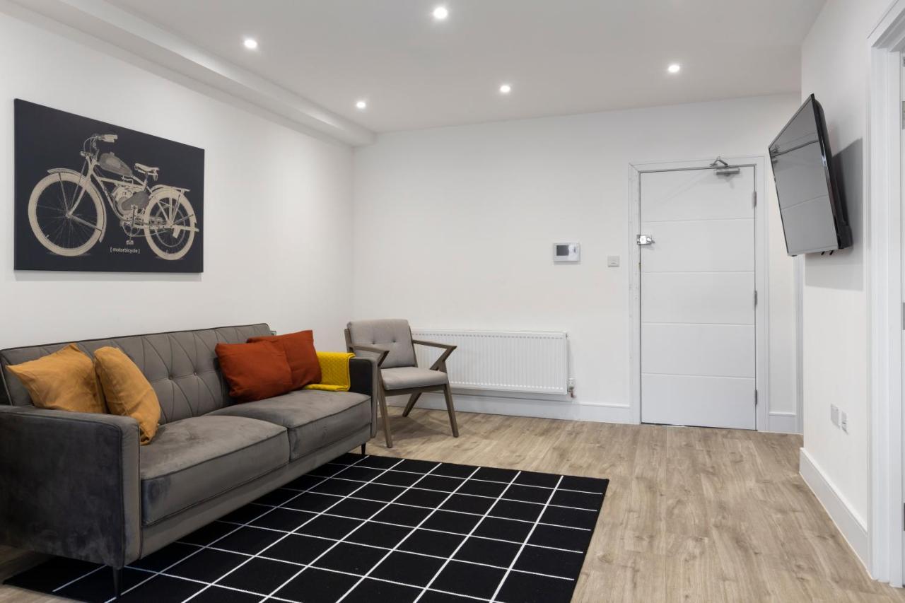 Star London Vivian Avenue 3-Bed Oasis With Garden Apartment The Hyde Exterior photo